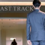 空港でのファストトラックとハイヤーサービスに対応! ダイナースクラブ、世界的トラベルサービス企業Dragonpass社と提携